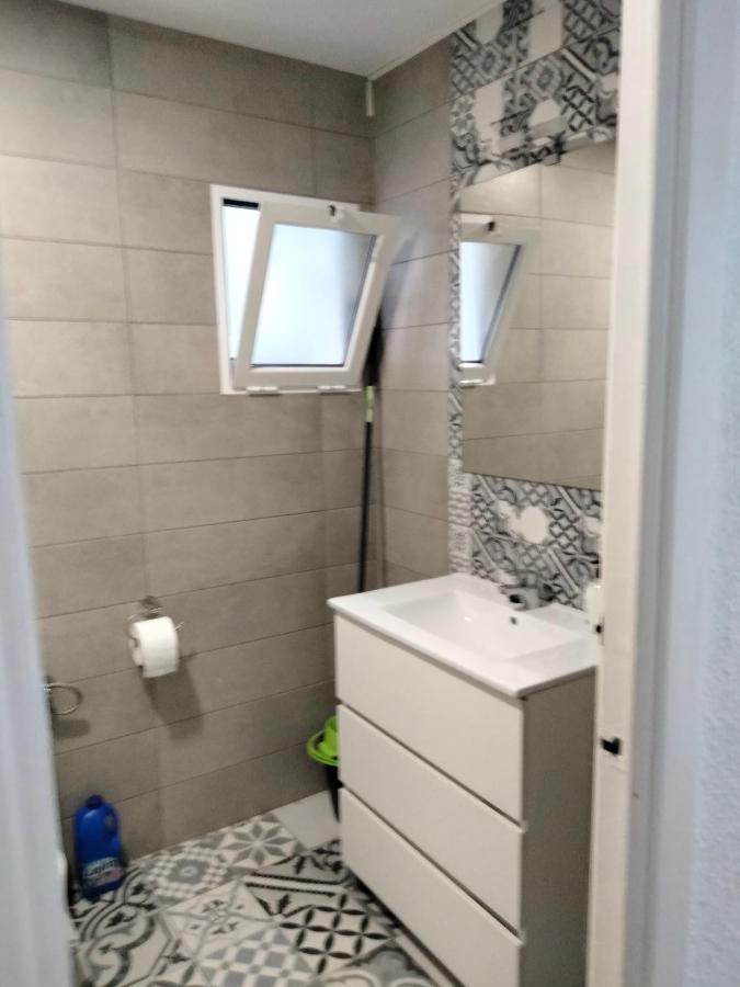 ולנסיה Malvarrosa Apartamentos מראה חיצוני תמונה