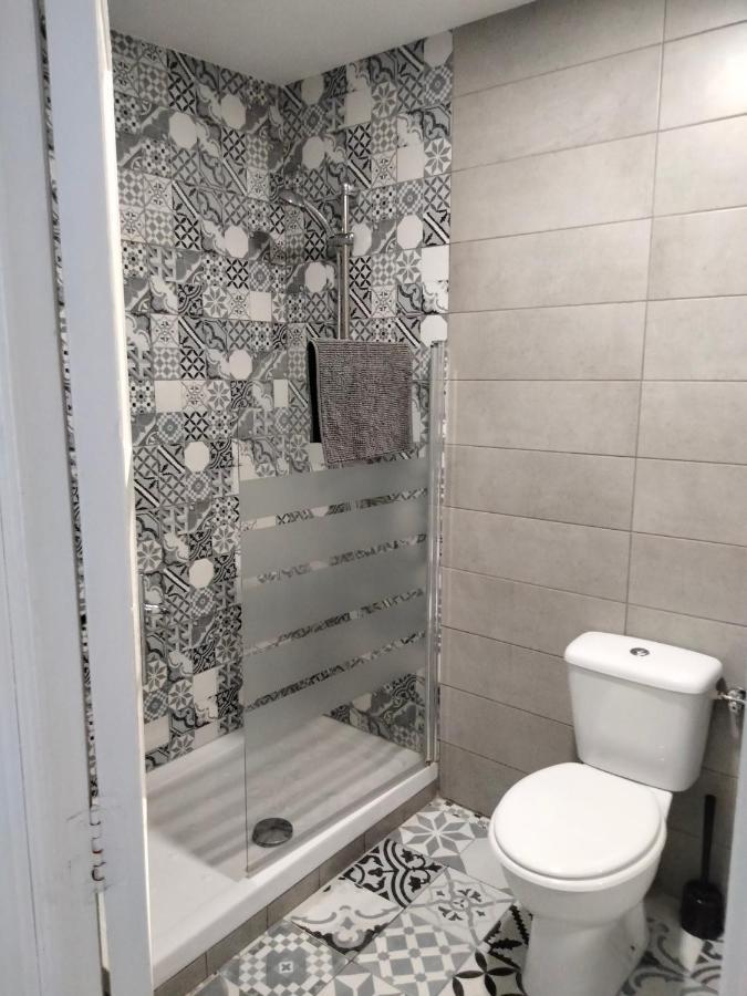 ולנסיה Malvarrosa Apartamentos מראה חיצוני תמונה