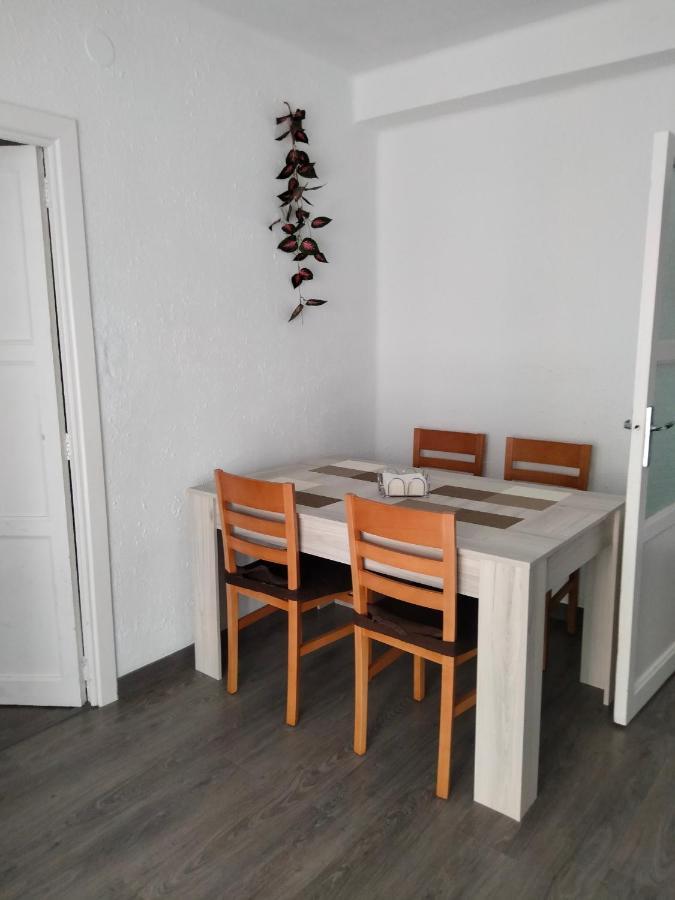 ולנסיה Malvarrosa Apartamentos מראה חיצוני תמונה